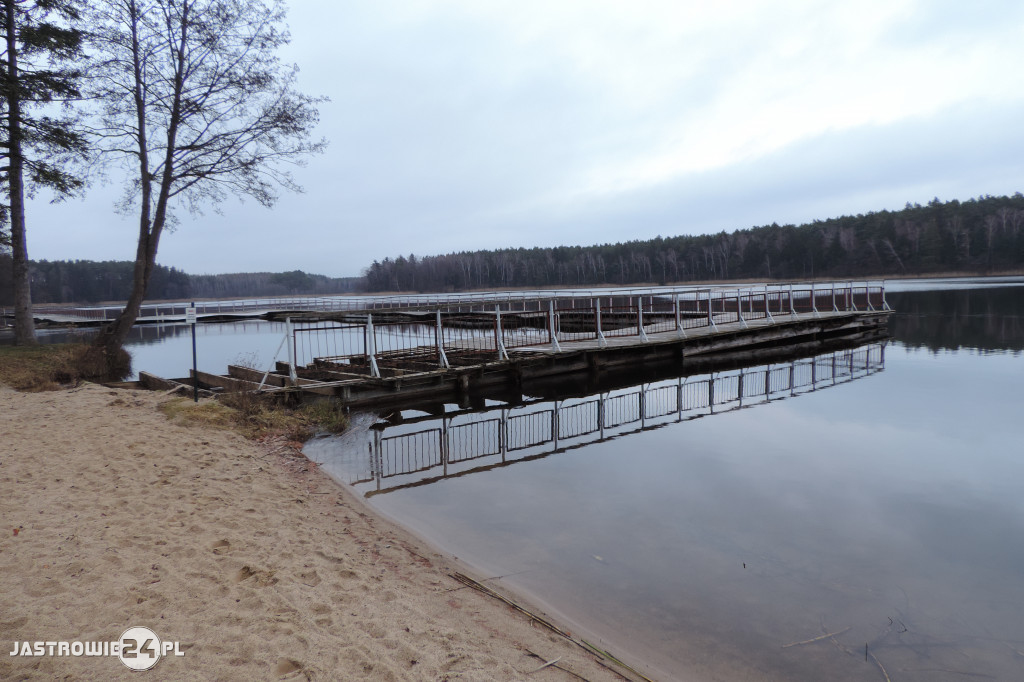 Plaża miejska i pomosty, które mogą nie dotrwać do sezonu 2019