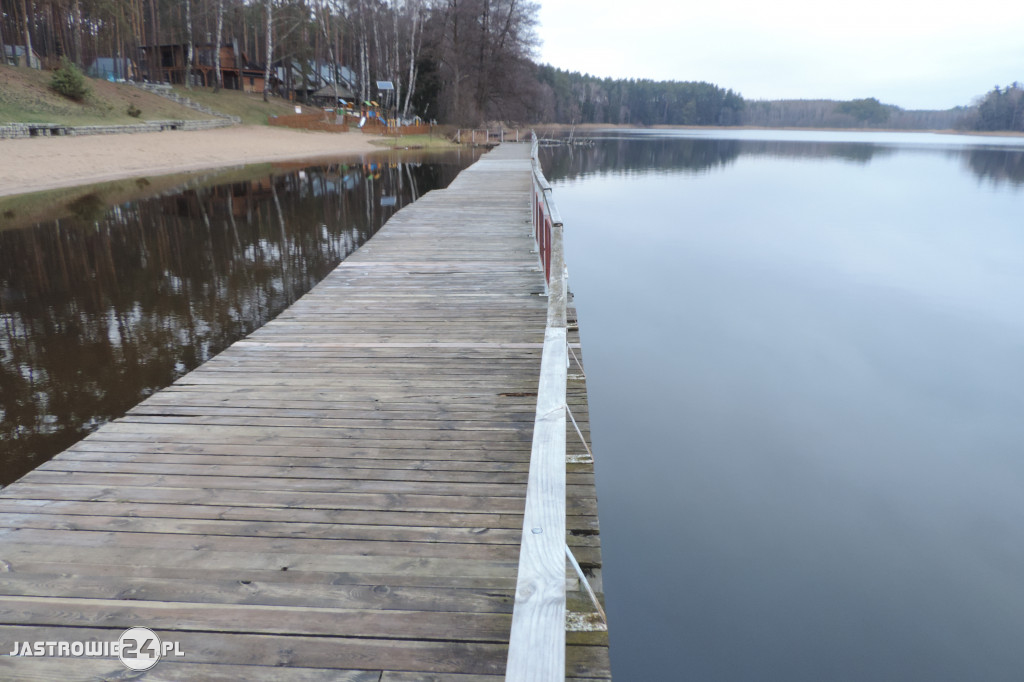 Plaża miejska i pomosty, które mogą nie dotrwać do sezonu 2019