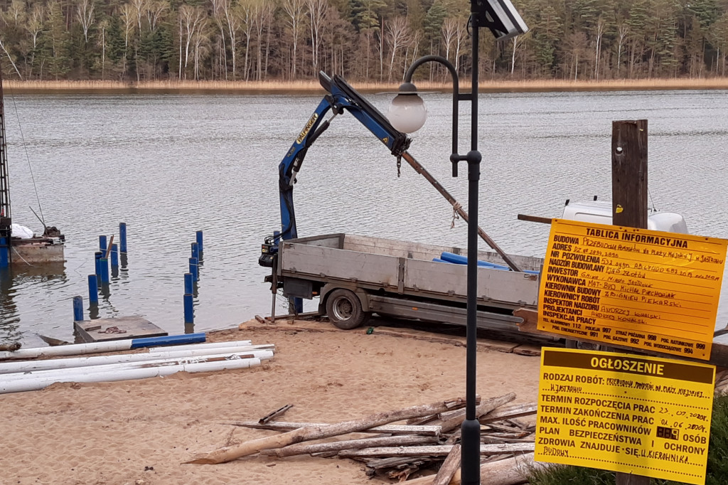 Prace na plaży idą powoli do przodu