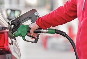 Ceny paliw. Kierowcy nie odczują zmian, eksperci mówią o "napiętej sytuacji"-75932