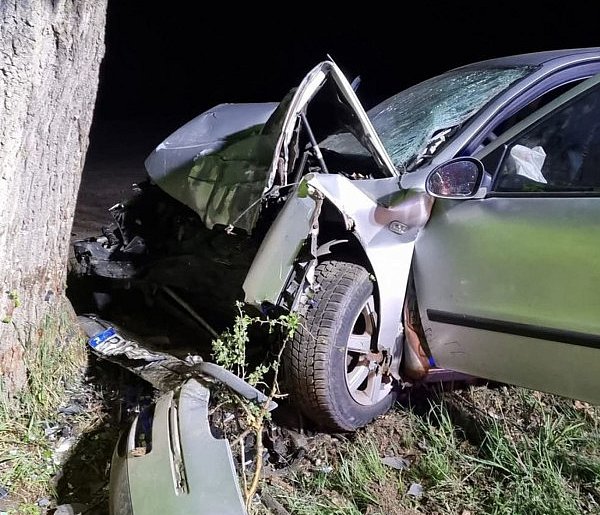 18-latek , bez uprawnień, nietrzeźwy, spowodował wypadek-78620