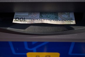 Nowy cennik usług bankowych. Klienci zapłacą więcej już od listopada-79192