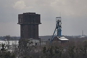 Pięcioletnie urlopy i nawet 170 tys. zł odprawy. Zmiany dla dużej grupy-79372