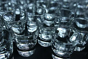 Alkohol łatwiejszy do zdobycia niż leki? Polacy mówią wprost: dość!-79487