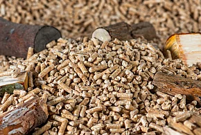 Drożeje popularny opał. Miliony Polaków dostaną po kieszeni tej zimy-79606