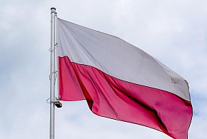 Godło i flaga mogą wyglądać inaczej. Ruszyły prace nad symbolami państwowymi-79863