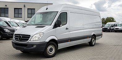 Skup Mercedes Sprinter – jak szybko sprzedać wysłużonego "dostawczaka" i odzyskać