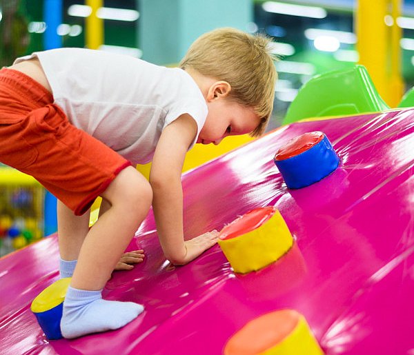 Zostawiasz dziecko w sali zabaw? Urząd wykrył poważne uchybienia-79942