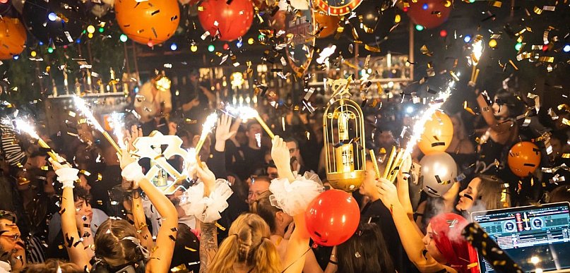 Przyjęcie okolicznościowe w stylu premium — jak wybrać idealne miejsce