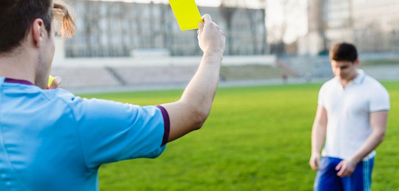 Sędziowie sportowi z mocniejszą ochroną. Agresja będzie surowo karana