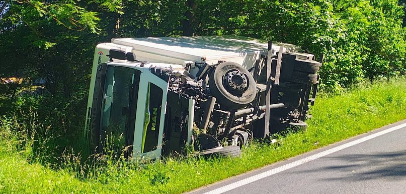 Tragiczny wypadek na DK 11 między Jastrowiem a Podgajami. Nie żyje jedna osoba