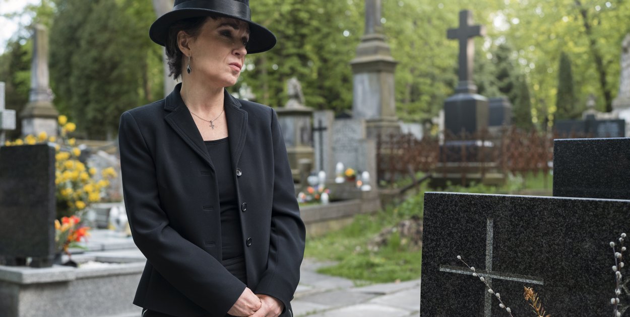 Żółte tabliczki na cmentarzach w gminie Jastrowie. Sprawdź, czy grób ...